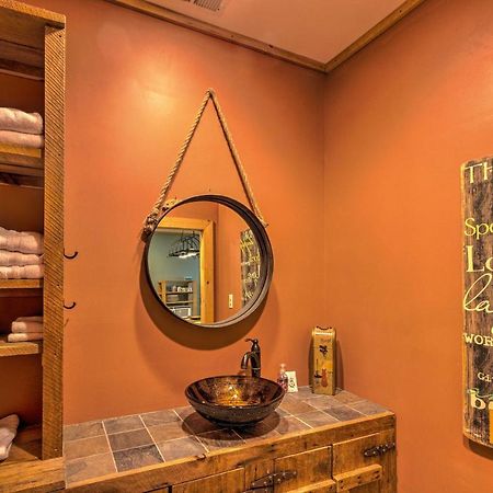 Pet-Friendly Blue Ridge, Cherokee Forest Retreat! Greeneville Esterno foto