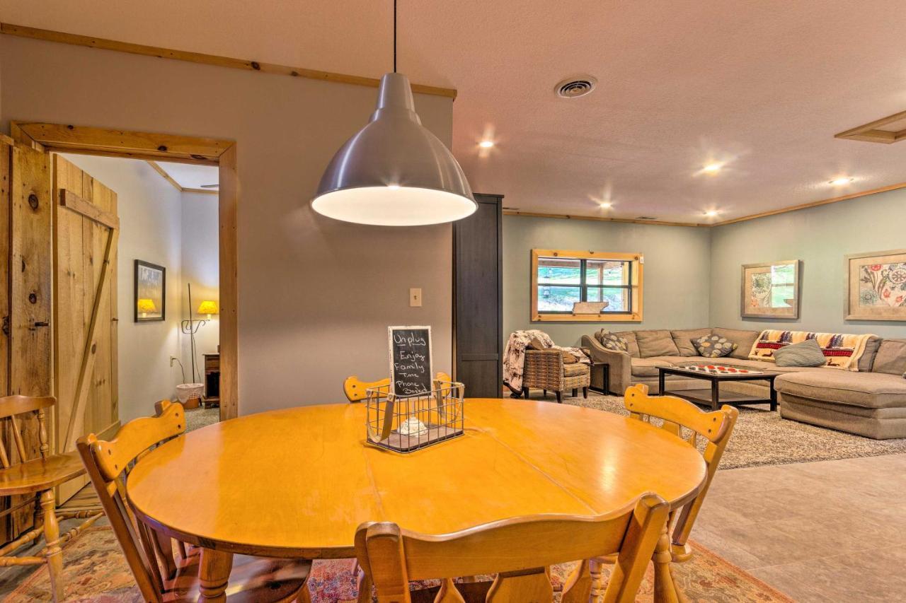 Pet-Friendly Blue Ridge, Cherokee Forest Retreat! Greeneville Esterno foto