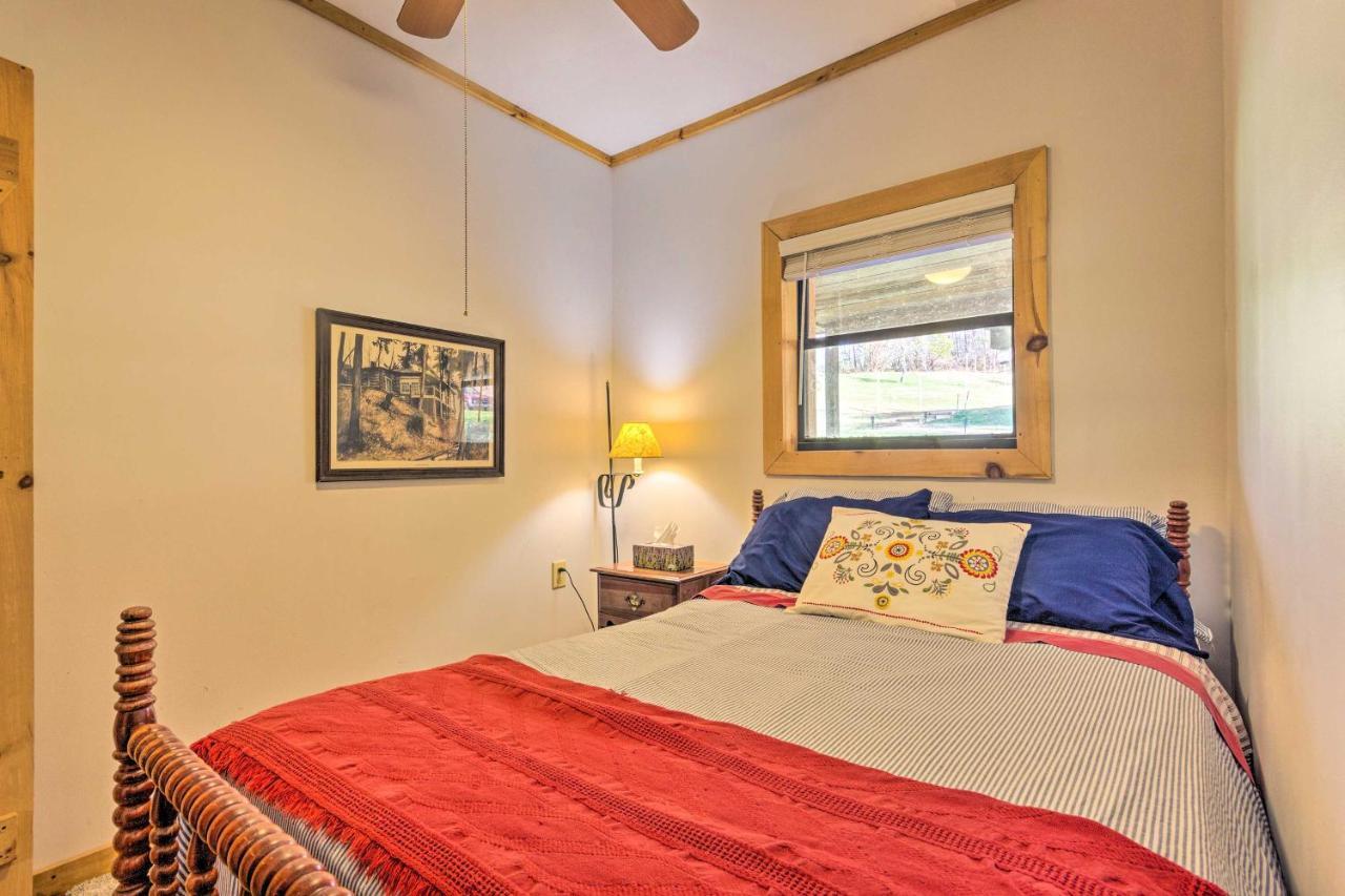 Pet-Friendly Blue Ridge, Cherokee Forest Retreat! Greeneville Esterno foto
